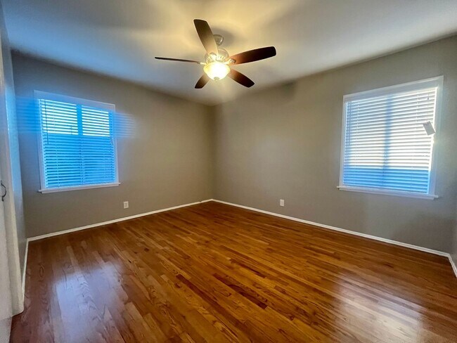 Building Photo - 3 BEDROOM/1 BATH HOUSE IN SOUTHWOOD RIVIERA TORRANCE