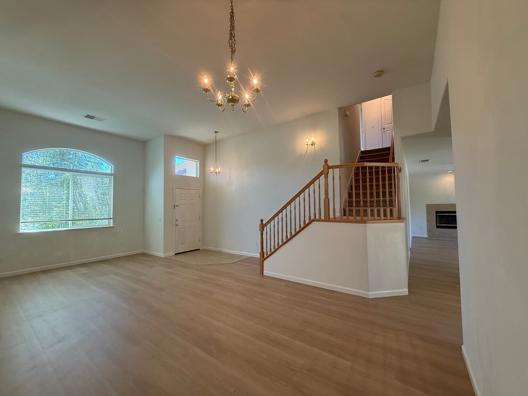 Building Photo - 9633 McKenna Dr