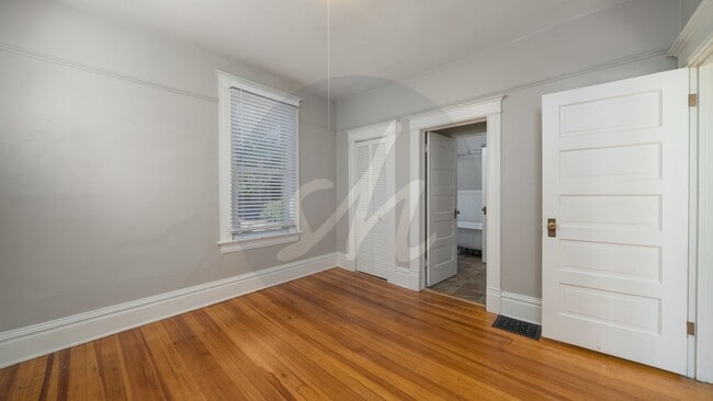 Building Photo - 1213 W Colorado Ave