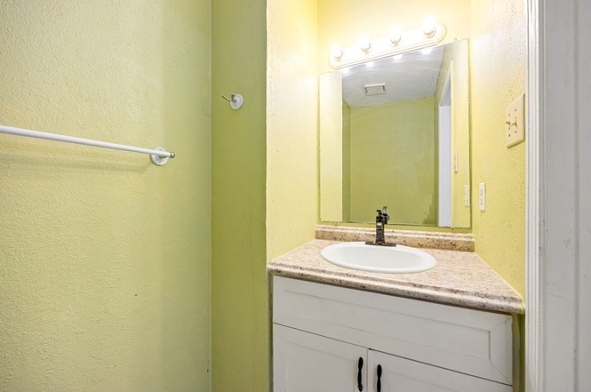 Building Photo - 8602 Pottinger Dr