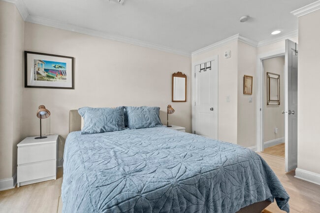 Building Photo - 17 Water St