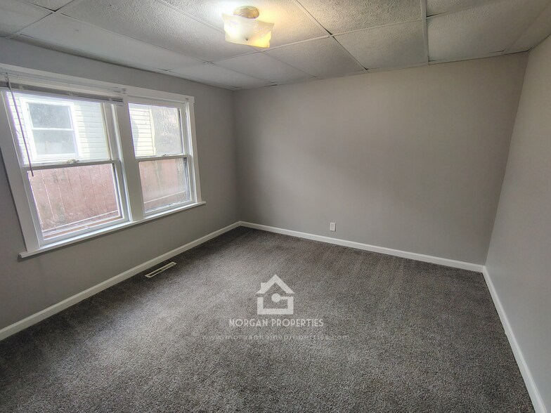 Building Photo - 2322 S Mulberry St