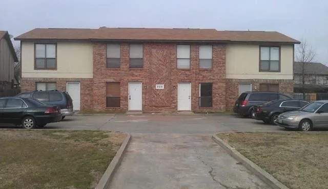 Primary Photo - Great 2 Bdrm 1.5 Bath Duplex - Keller, TX