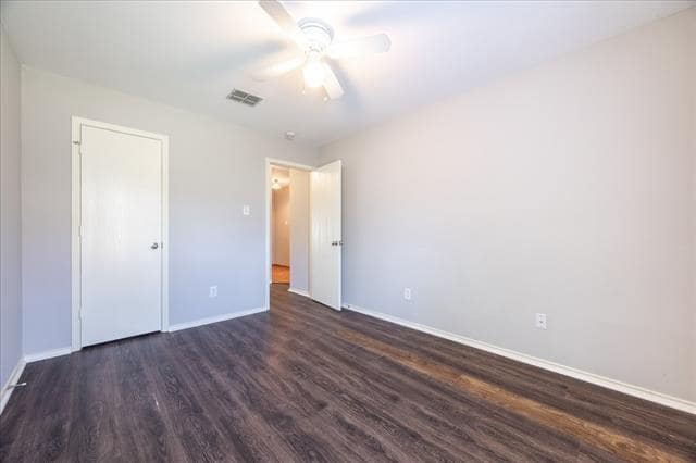 Building Photo - 1705 Diamond Lake Trail