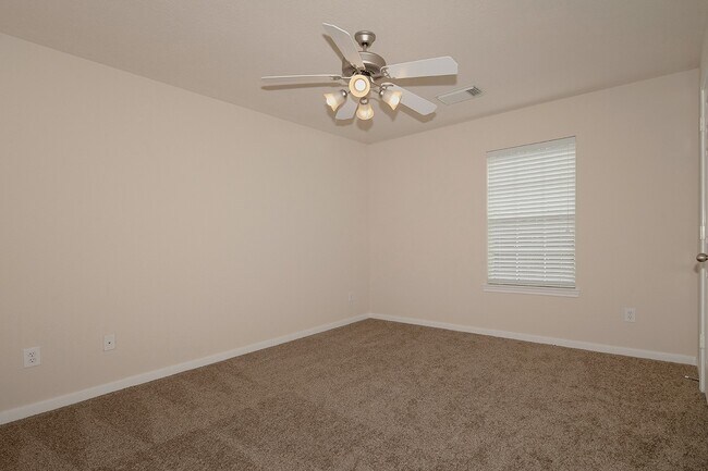 Building Photo - 47 N Spinning Wheel Cir