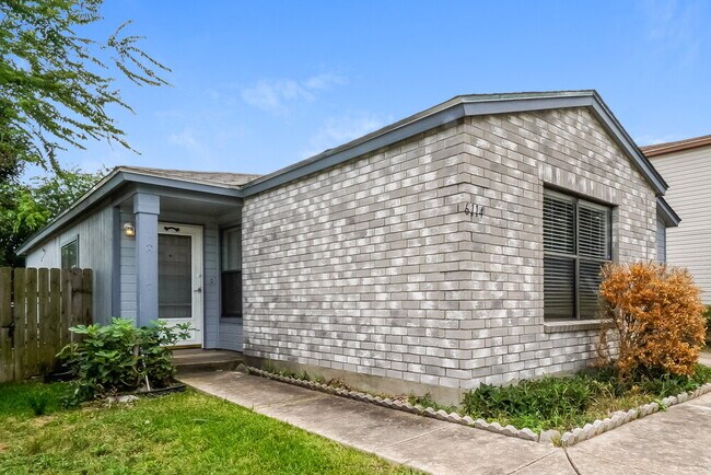 Building Photo - 6114 Candletree