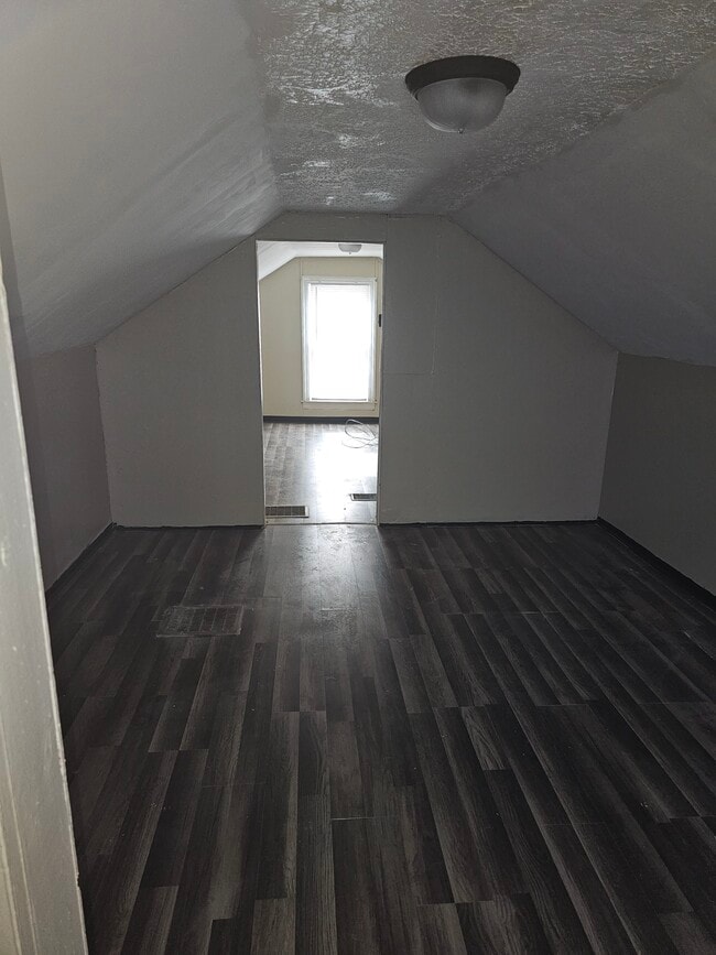 Building Photo - 1612 S 31st St