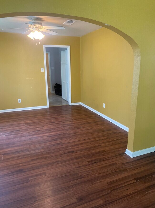 Building Photo - 701 N Claiborne