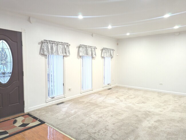 Building Photo - 1200 Jacqueline Dr