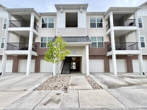Building Photo - Spacious & Bright 3 Bedroom Condo with Pool Access, Garage, and Prime Lehi Location!