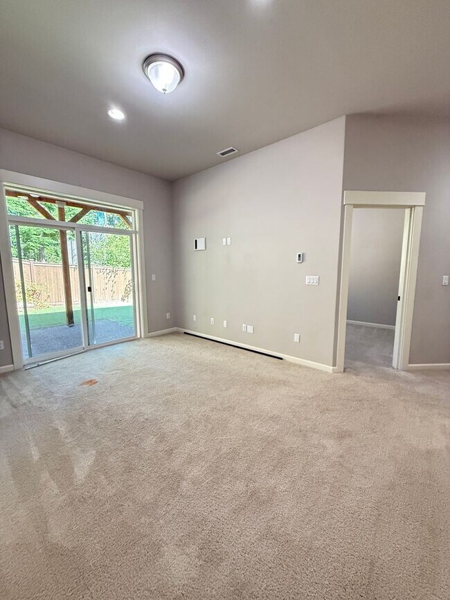 Building Photo - Spacious 3BR + Bonus Timber Creek Home for...