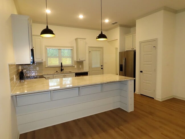 Building Photo - Coming Soon! Gorgeous 4 Bedroom, 2 Bath Home in Tyler!