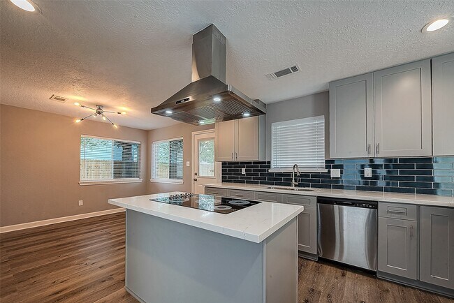 Building Photo - 1623 Cherry Ridge Dr