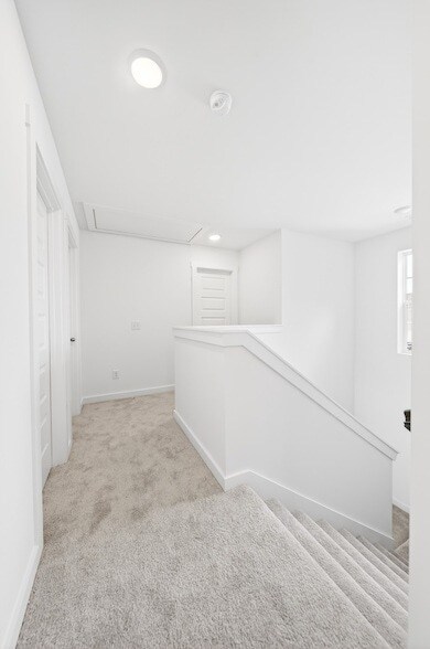 Building Photo - 7060 Sutton Dr