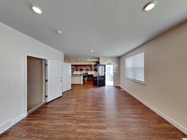 Building Photo - 4359 N Morgan Way