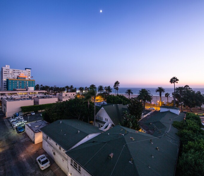 Building Photo - Chelsea Santa Monica