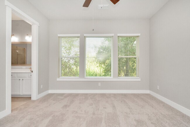 Building Photo - 708 Strawberry Pines Ct