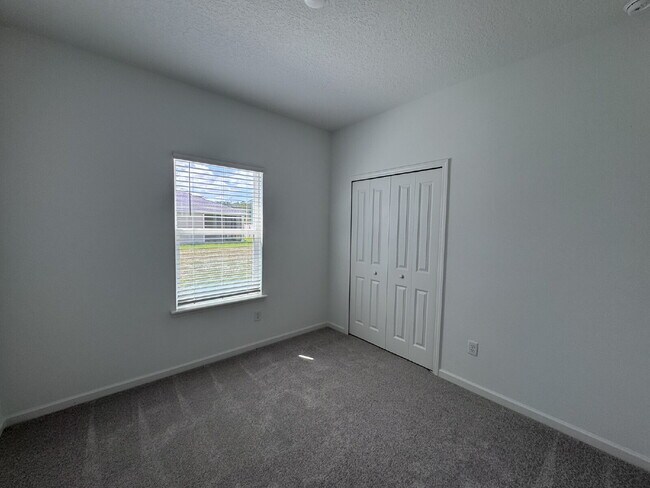 Building Photo - Modern New Construction Home in Central St...