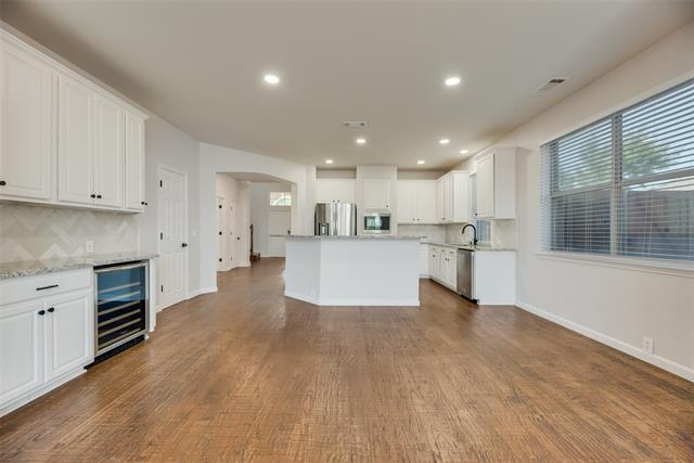 Building Photo - 2414 Thorntree Dr