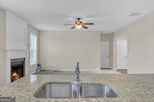 Building Photo - 568 Garden View Ct