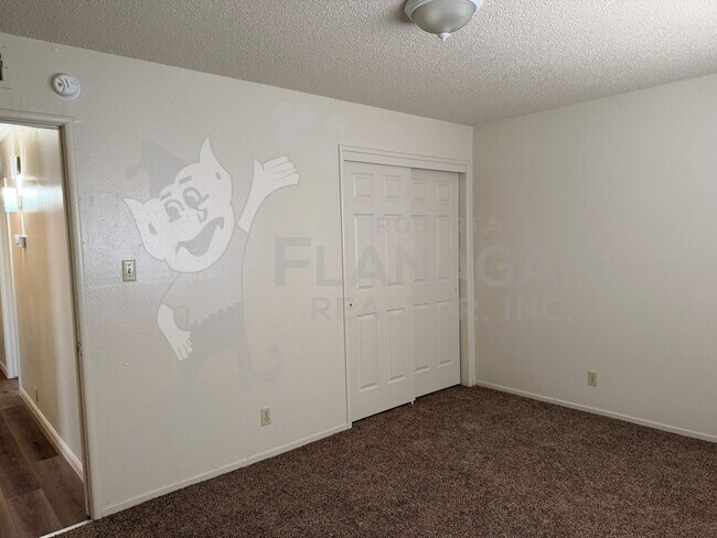 Building Photo - 2678 Hoover Ct
