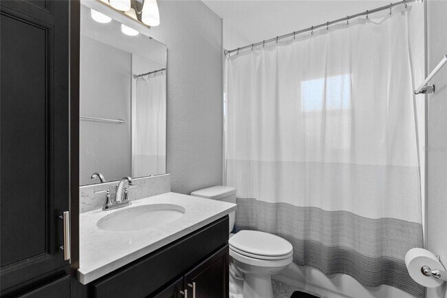 Building Photo - 524 Scenic Blf Blvd