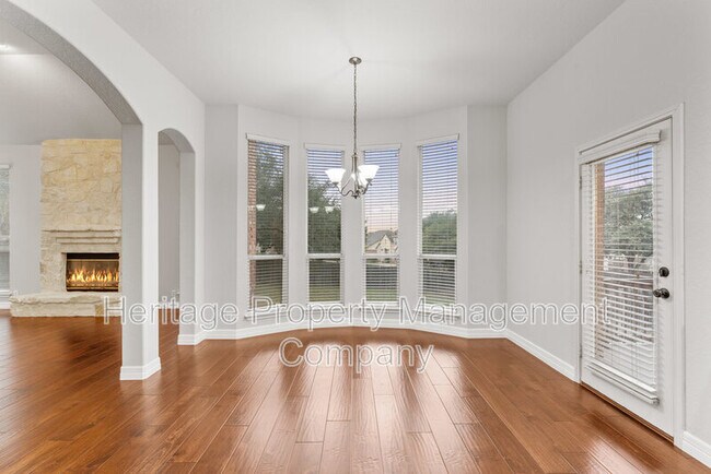 Building Photo - 11 Sable Valley