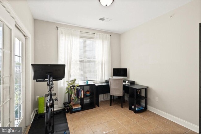 Building Photo - 2238 Margraf Cir