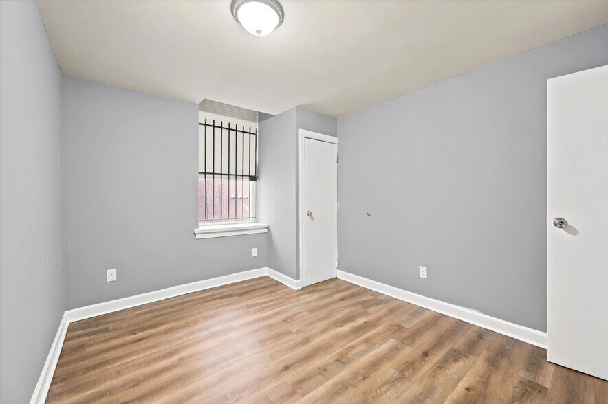 Building Photo - 1721 W Tioga St