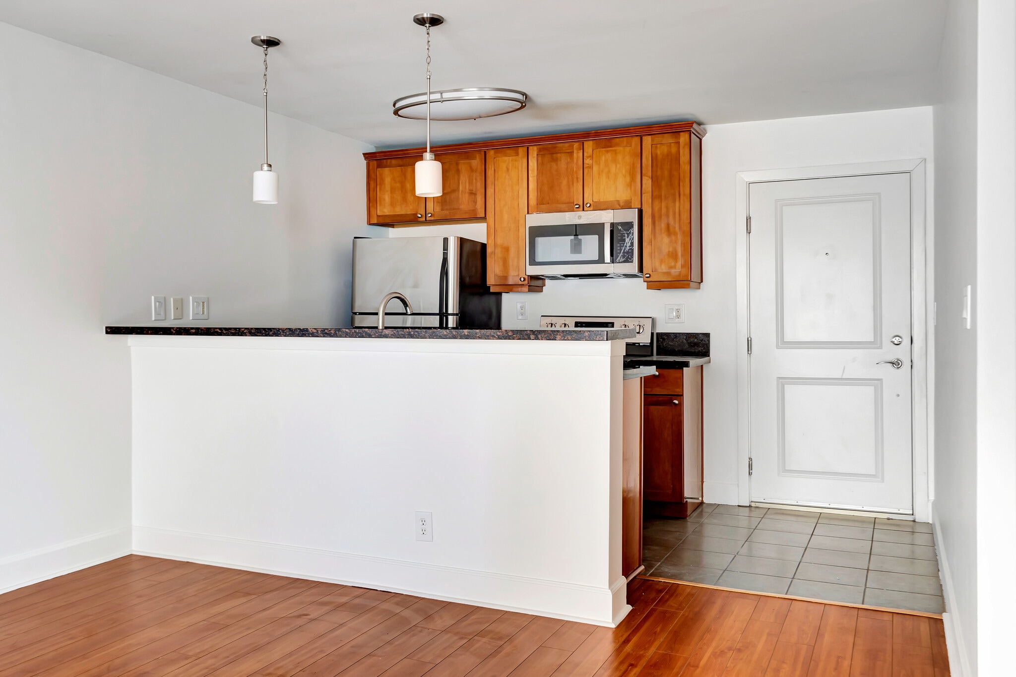 Building Photo - 10982 Roebling Ave