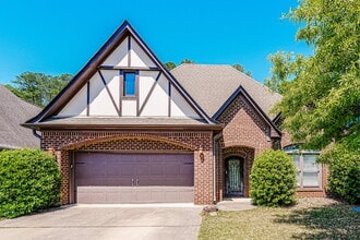Building Photo - 1140 Overlook Dr