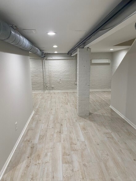 Building Photo - 2213 Floyd Ave.