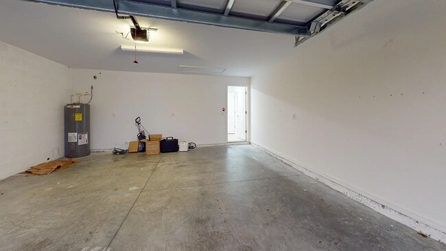 Building Photo - 3530 NE 21st Ave