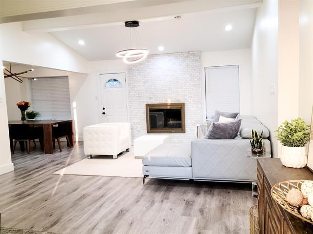 Building Photo - 7810 Creek View Dr