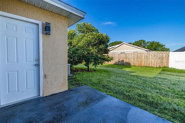 Building Photo - 3128 Sandy Shore Ln