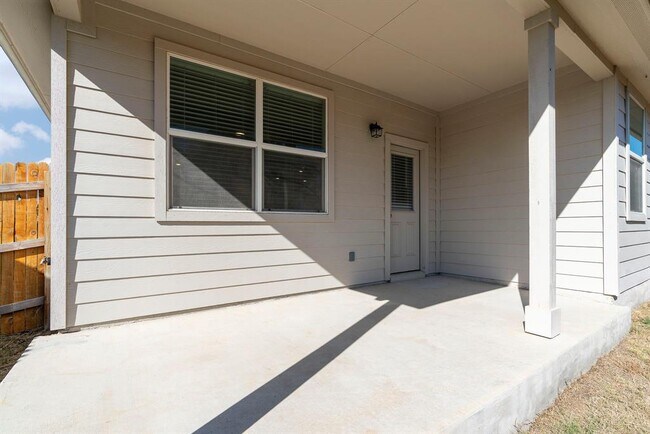 Building Photo - 113 Antrim Cove