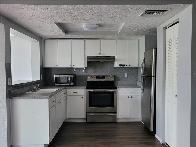 Building Photo - 8650 Robilina Rd