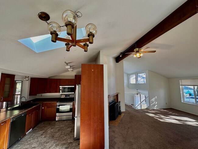 Building Photo - 4BR | 3BA Spacious House with Large Backyard