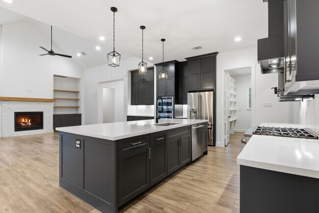 Building Photo - 19330 Veterans Rd