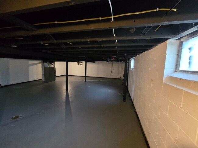 Building Photo - 304 Tiffin Ave