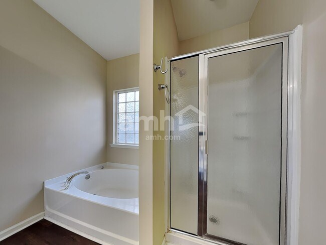 Building Photo - 26 Concordia Ct