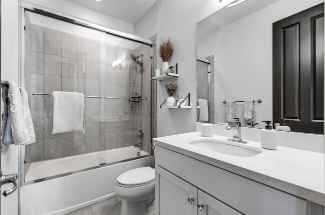 Building Photo - 622 Windward Cir S