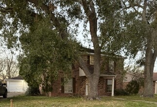 Building Photo - 6818 Thornwild Rd
