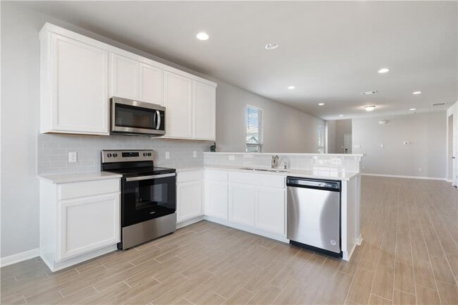 Building Photo - 100 Drifter Ln