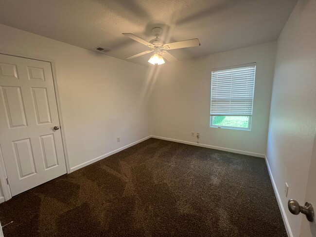 Building Photo - Spacious 3 bed in Harvest AL