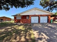 Building Photo - 1210 Clover Dr
