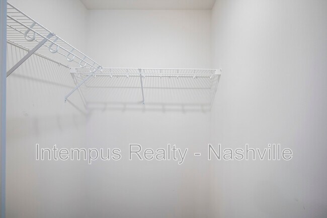 Building Photo - 704 Conifer Dr