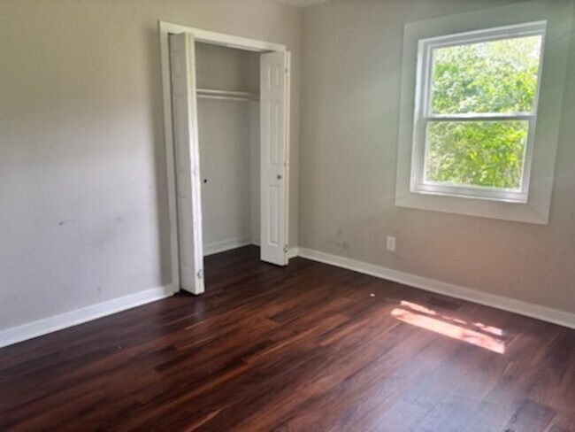 Building Photo - 5211 Robinson Rd