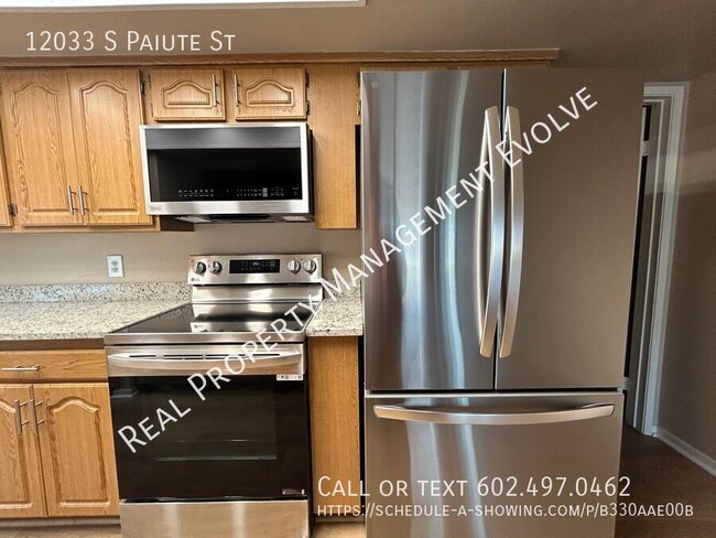 Building Photo - 12033 S Paiute St