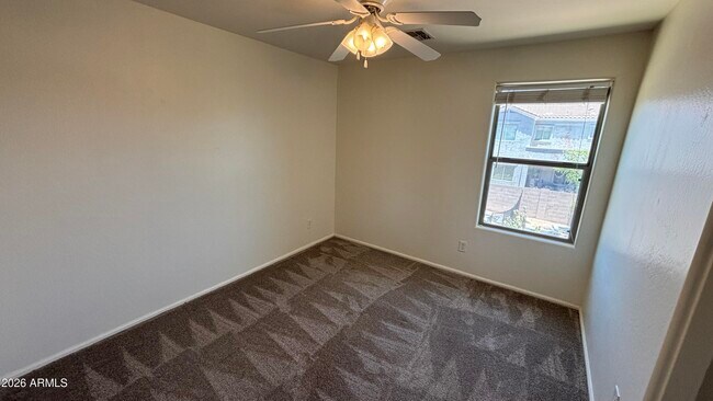 Building Photo - 624 W Mesquite Tree Ln